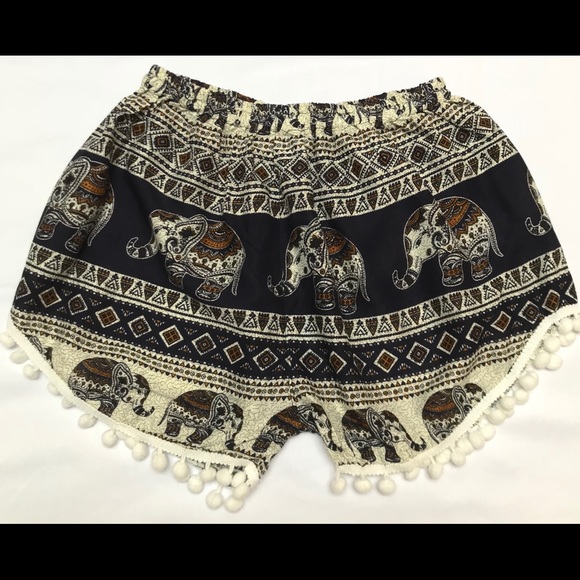 Pom Pom Shorts - Picture 1 of 4